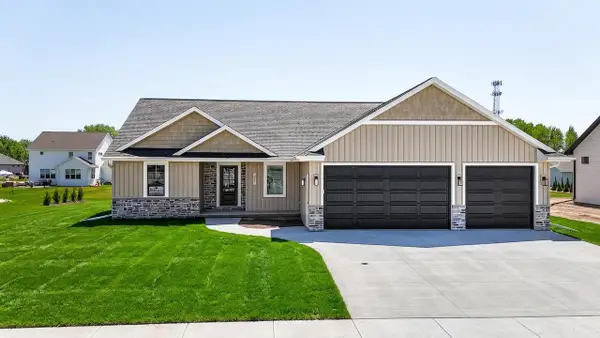 W5845 ROUNDSTONE PLACE, Menasha, WI 54952