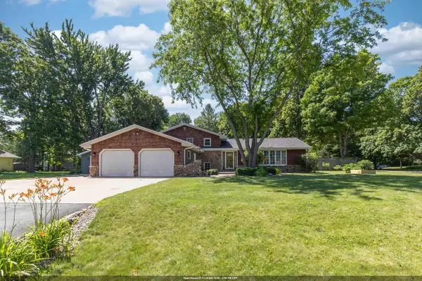 1919 BROOKFIELD DRIVE, Neenah, WI 54956