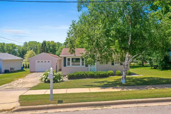 535 N WEBSTER AVENUE, Omro, WI 54963