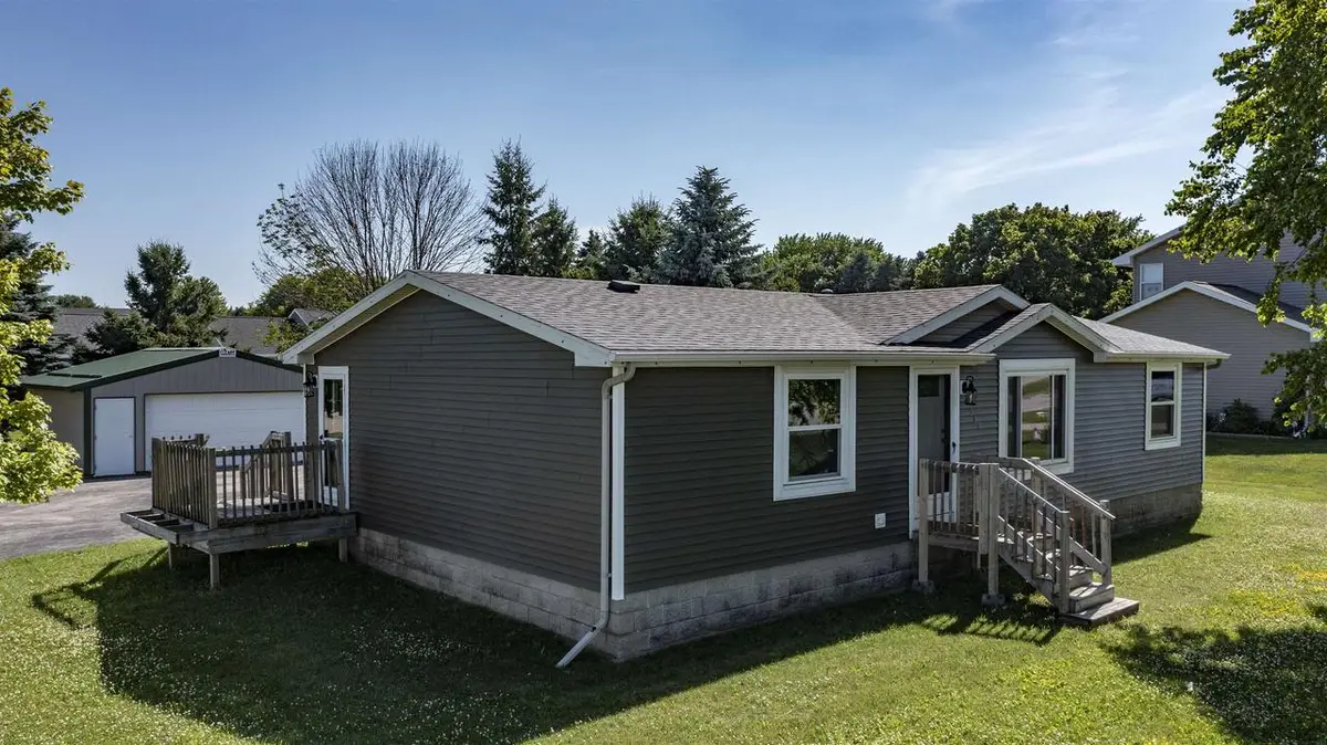 500 PHEASANT DRIVE, New London, WI 54961 - #1