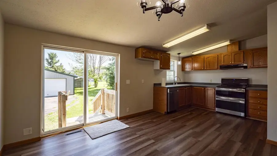 500 PHEASANT DRIVE, New London, WI 54961 - #3