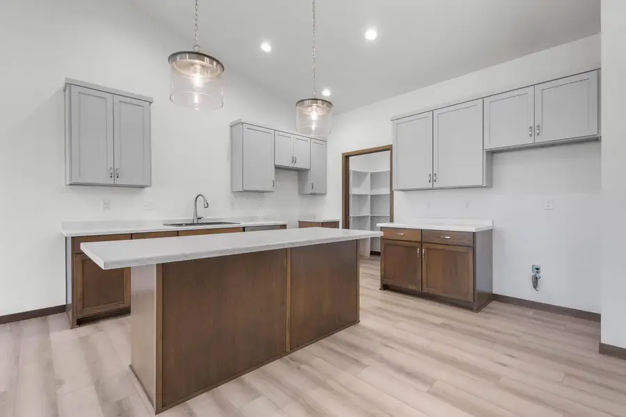 3375 SHAWANO AVENUE, Green Bay, WI 54313 - #2