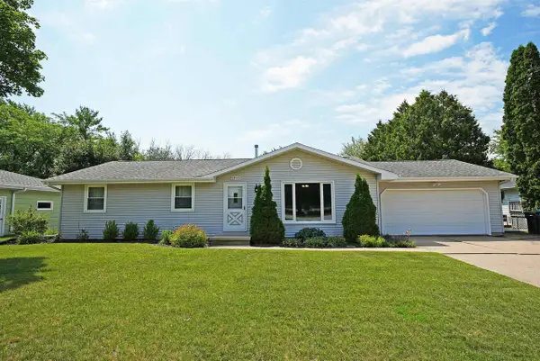 2915 BROOKVIEW COURT, Green Bay, WI 54313
