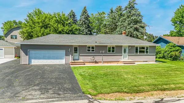 3332 W 1ST AVENUE, Appleton, WI 54914