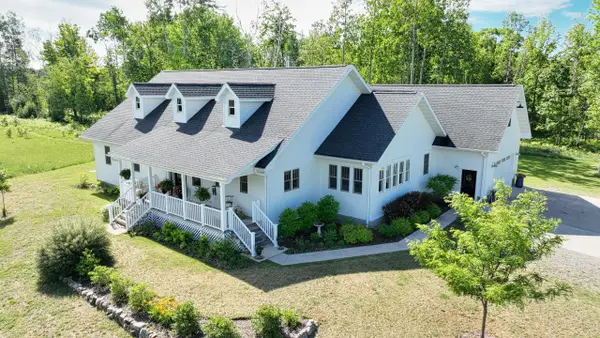 851 N HWY 8, Armstrong Creek, WI 54103