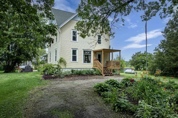 9511 OLD ROAD, Fremont, WI 54940
