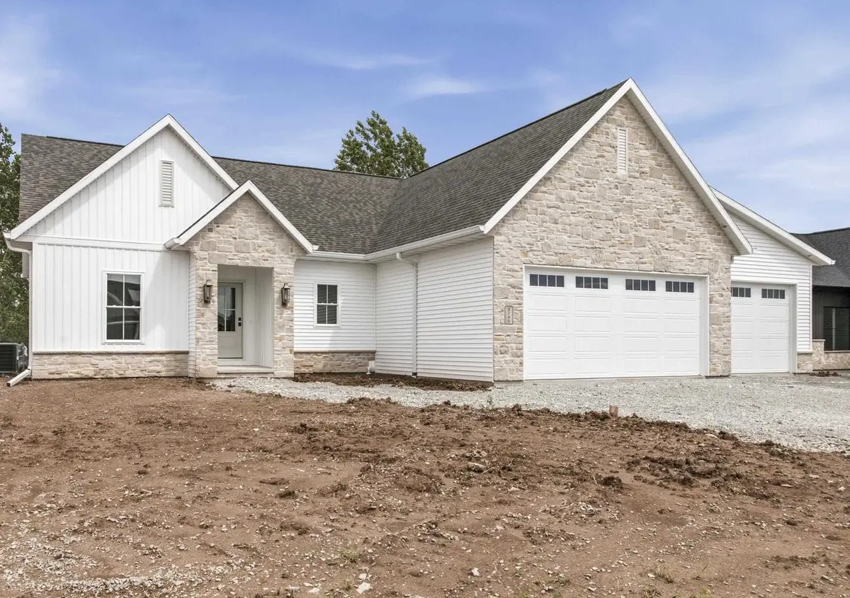 3741 EDWINA DRIVE, De Pere, WI 54115 - #1