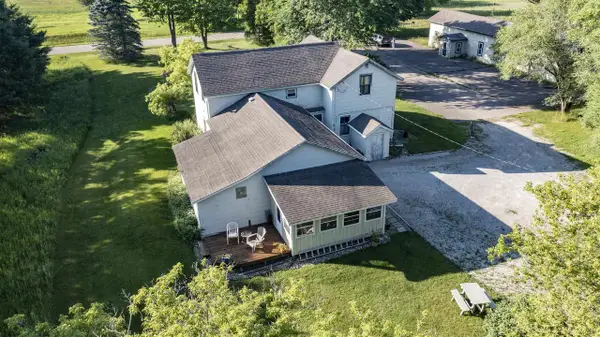 1600 TOWNSEND ROAD, Waupaca, WI 54981