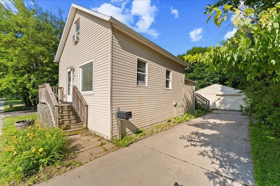 1225 MARSHALL AVENUE, Green Bay, WI 54303 - #2