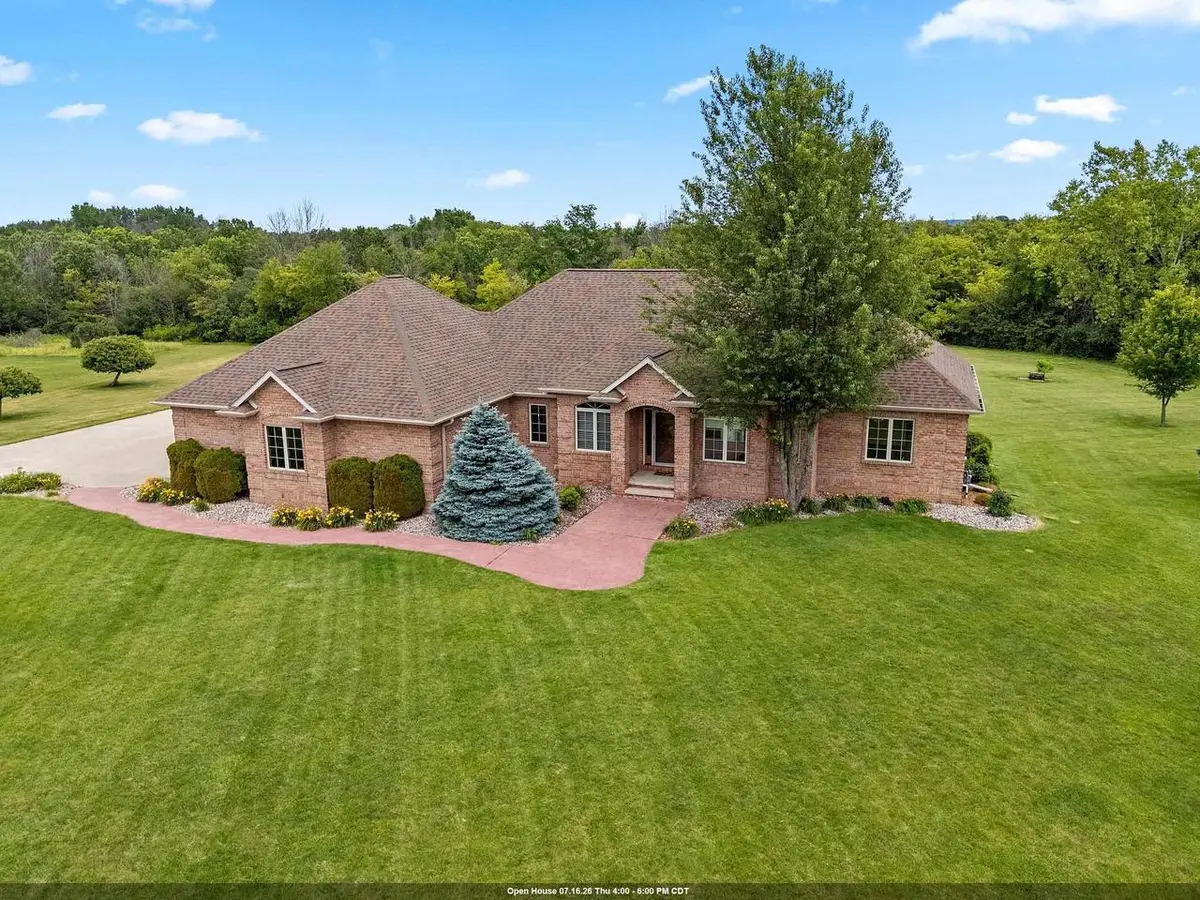 11 CORN SILK COURT, Wrightstown, WI 54180 - #1