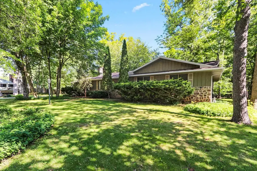 1338 KEN DRIVE, Green Bay, WI 54313 - #2