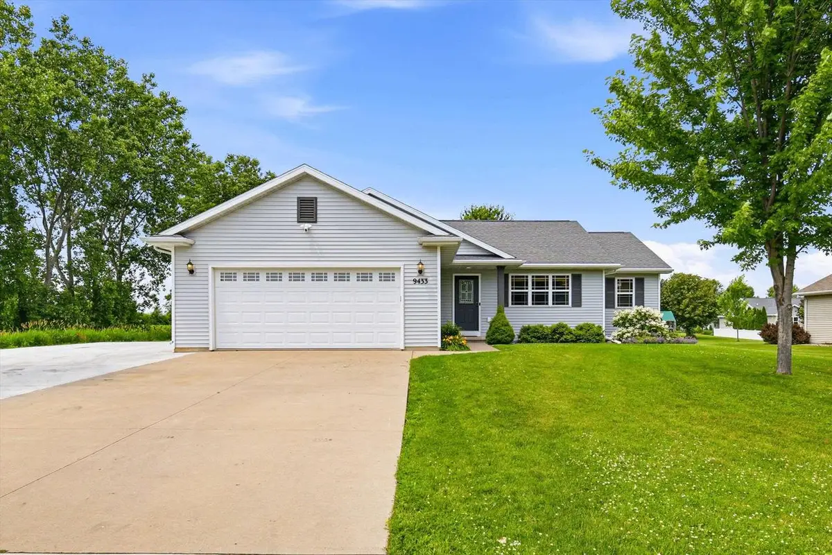 N9433 EVAN STREET, Appleton, WI 54915 - #1
