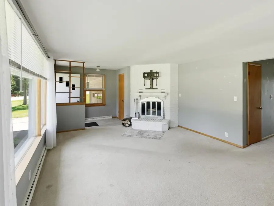 1843 PALISADES DRIVE, Appleton, WI 54915 - #3