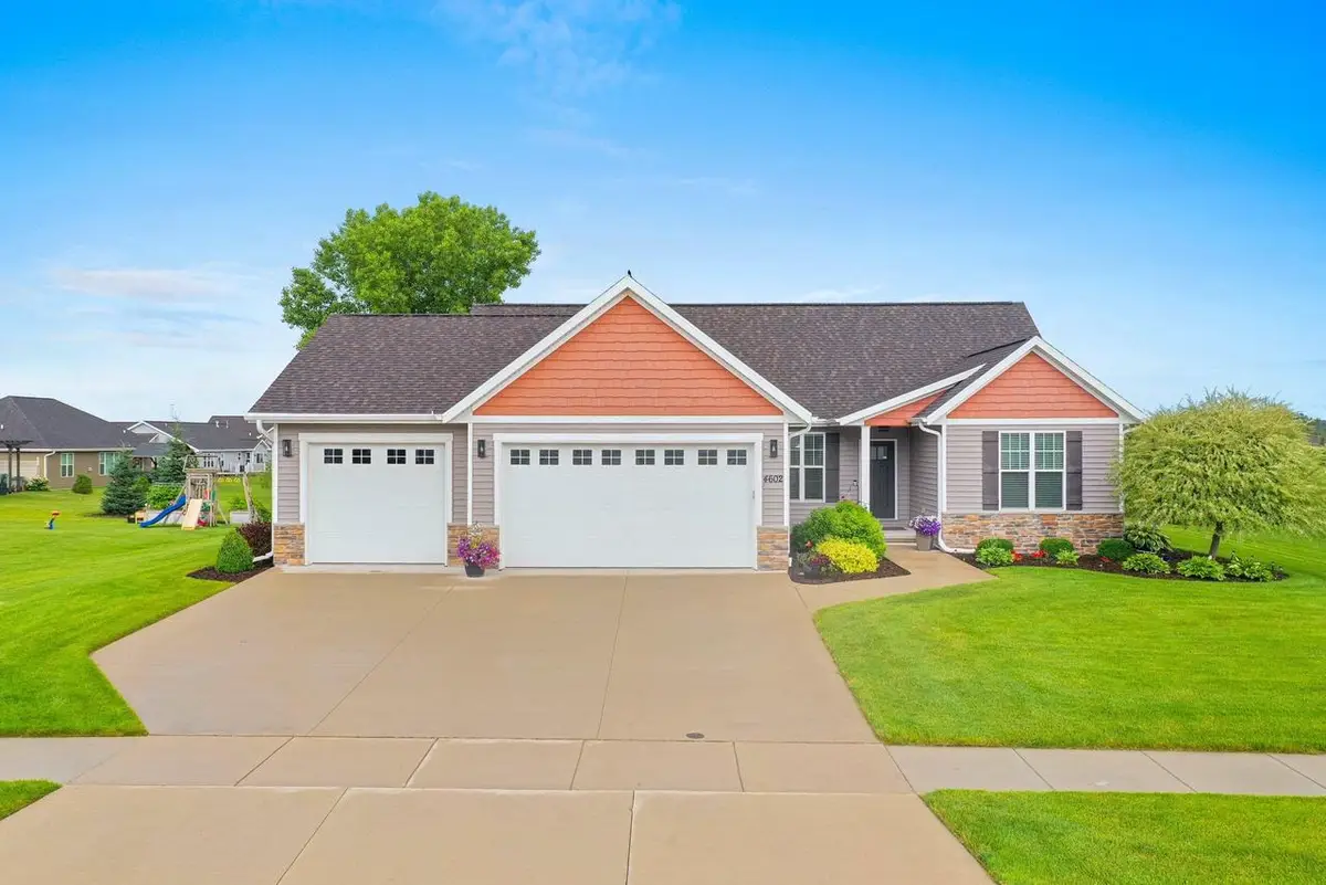 4602 TRELLIS DRIVE, De Pere, WI 54115 - #1