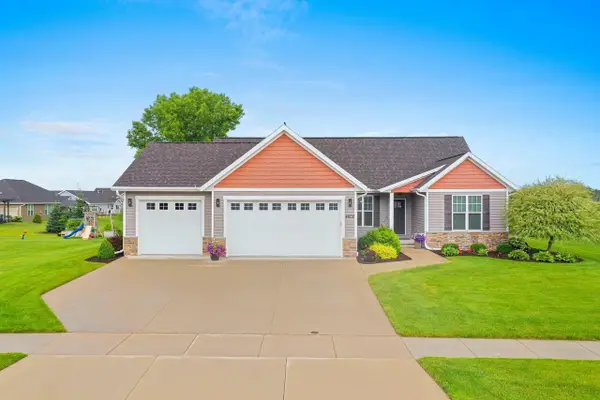 4602 TRELLIS DRIVE, De Pere, WI 54115