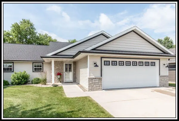 1857 SOUTHBRIDGE ROAD, De Pere, WI 54115