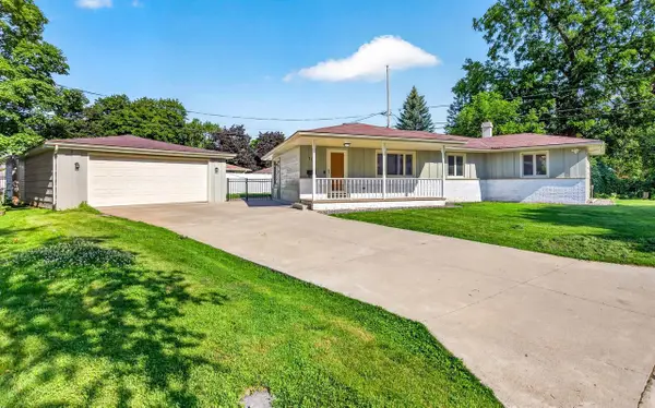 11 WILLOW COURT, Appleton, WI 54911