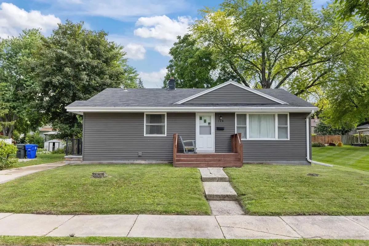 128 MCKINLEY STREET, Kaukauna, WI 54130 - #1
