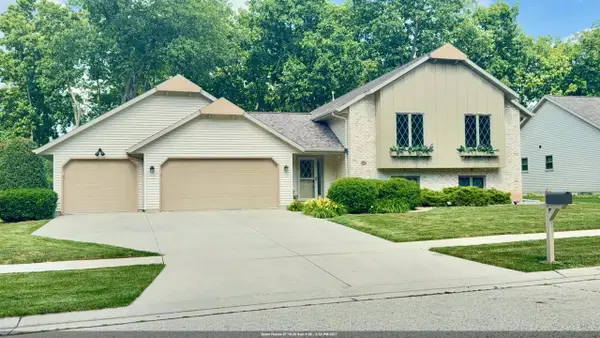 1071 WOODCREST DRIVE, Fond Du Lac, WI 54935