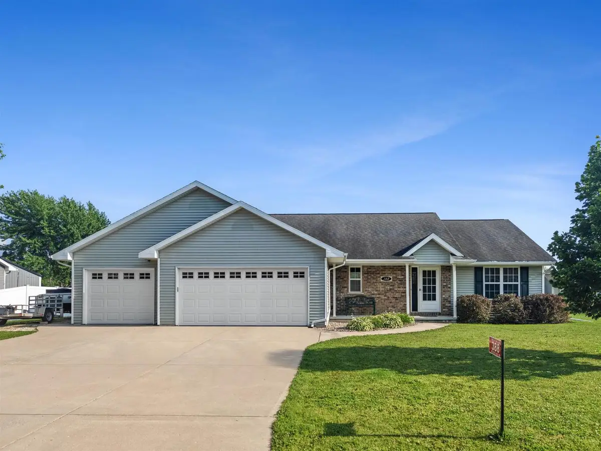 388 WOODEN SHOE CIRCLE, Kaukauna, WI 54130 - #1