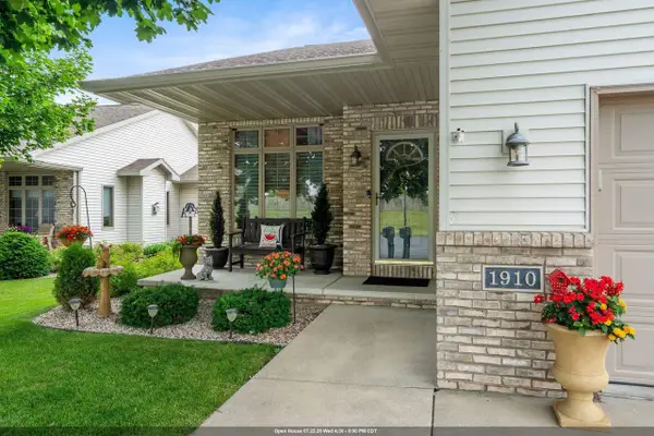 1910 E SYLVAN AVENUE, Appleton, WI 54915