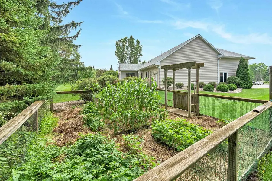 4471 TOUCHSTONE COURT, Oneida, WI 54155 - #2