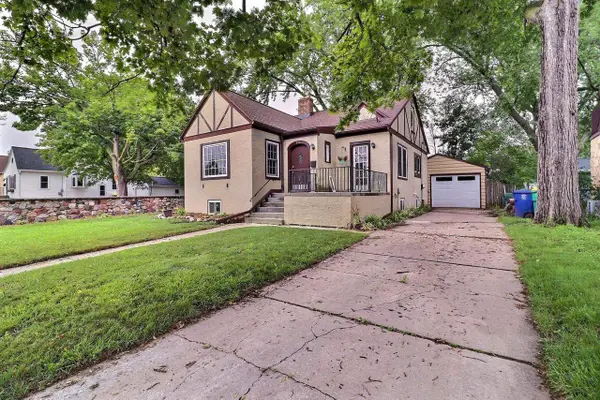221 GRAY STREET, Green Bay, WI 54303