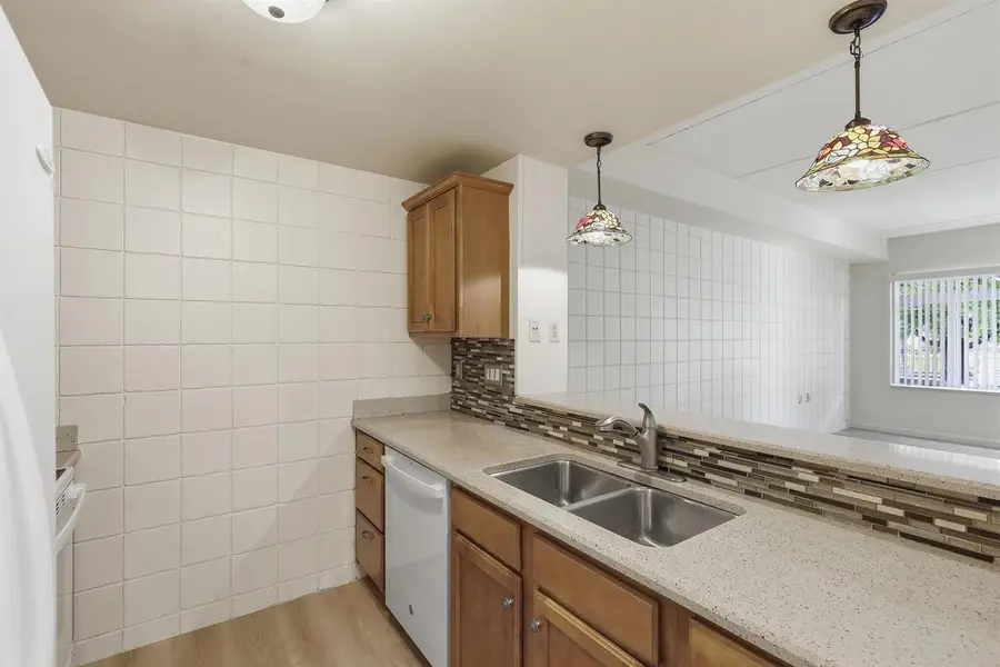 400 N RICHMOND STREET  #103, Appleton, WI 54914 - #2
