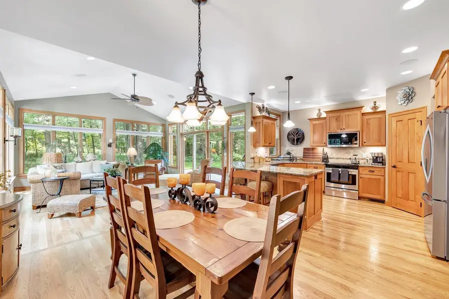 5763 HAVENWOOD HILLS DRIVE, Little Suamico, WI 54141 - #3