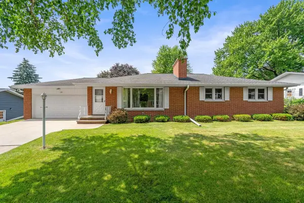 935 MARVELLE LANE, Green Bay, WI 54304