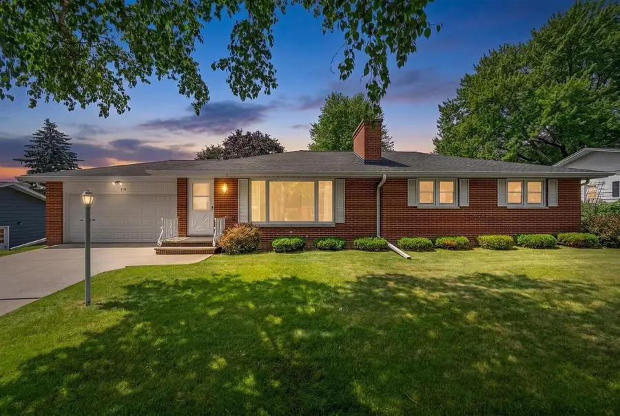 935 MARVELLE LANE, Green Bay, WI 54304 - #2