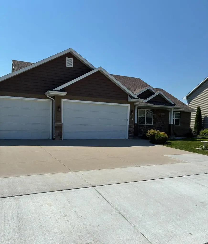 2431 BRUCE STREET, Neenah, WI 54956 - #2