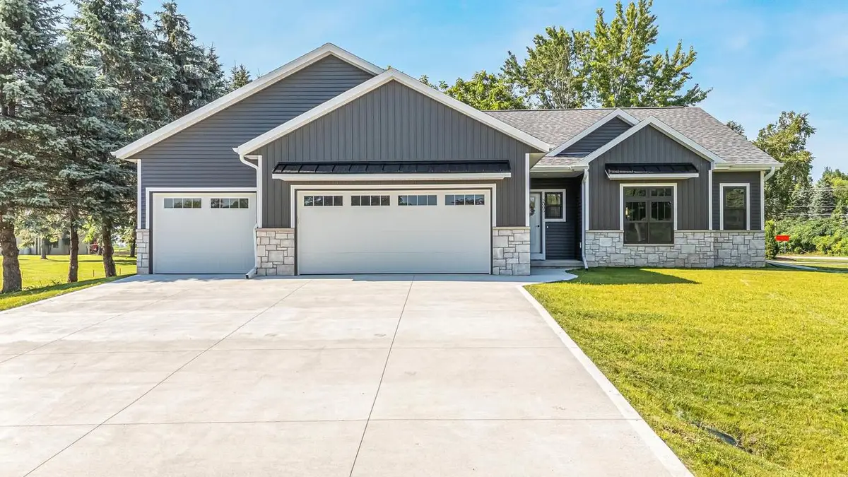 2005 E RIDGE HAVEN LANE, Appleton, WI 54913 - #1