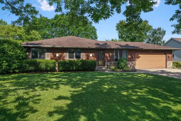 2440 MEADOW PARK DRIVE, Green Bay, WI 54311