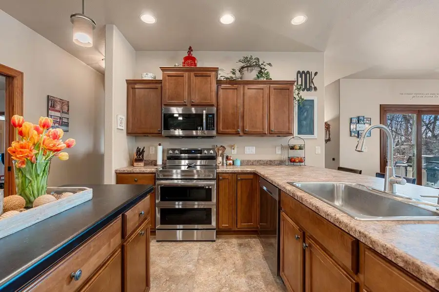 1055 ZACHER DRIVE, Oshkosh, WI 54901 - #3