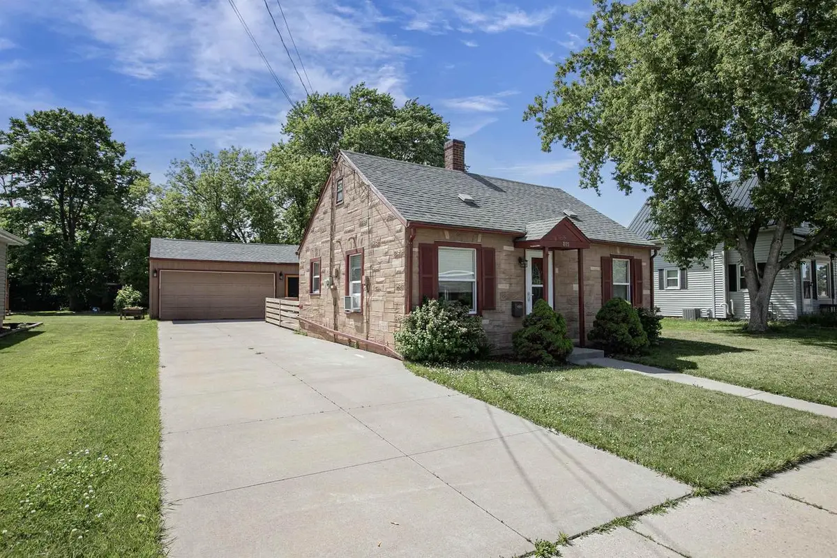 809 MONROE STREET, Little Chute, WI 54140 - #1