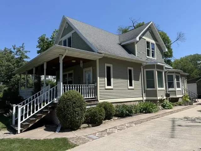 656 OAK STREET, Neenah, WI 54956 - #2