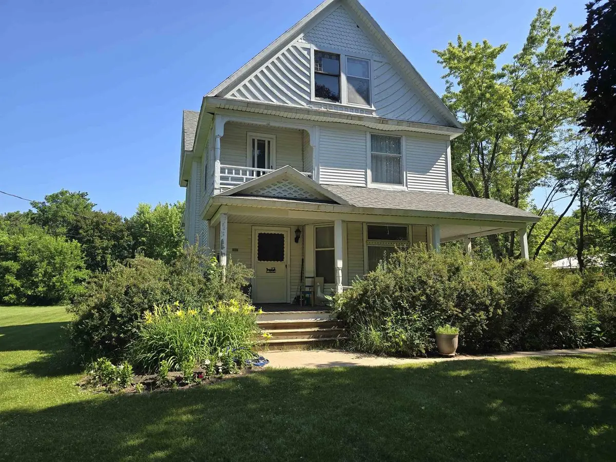114 W MILL STREET, Plainfield, WI 54966 - #1