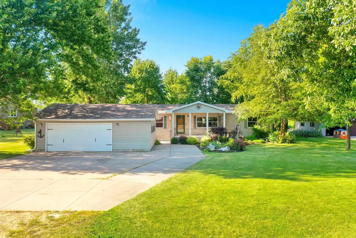 W10298 SCHOOL ROAD, Hortonville, WI 54944 - #1