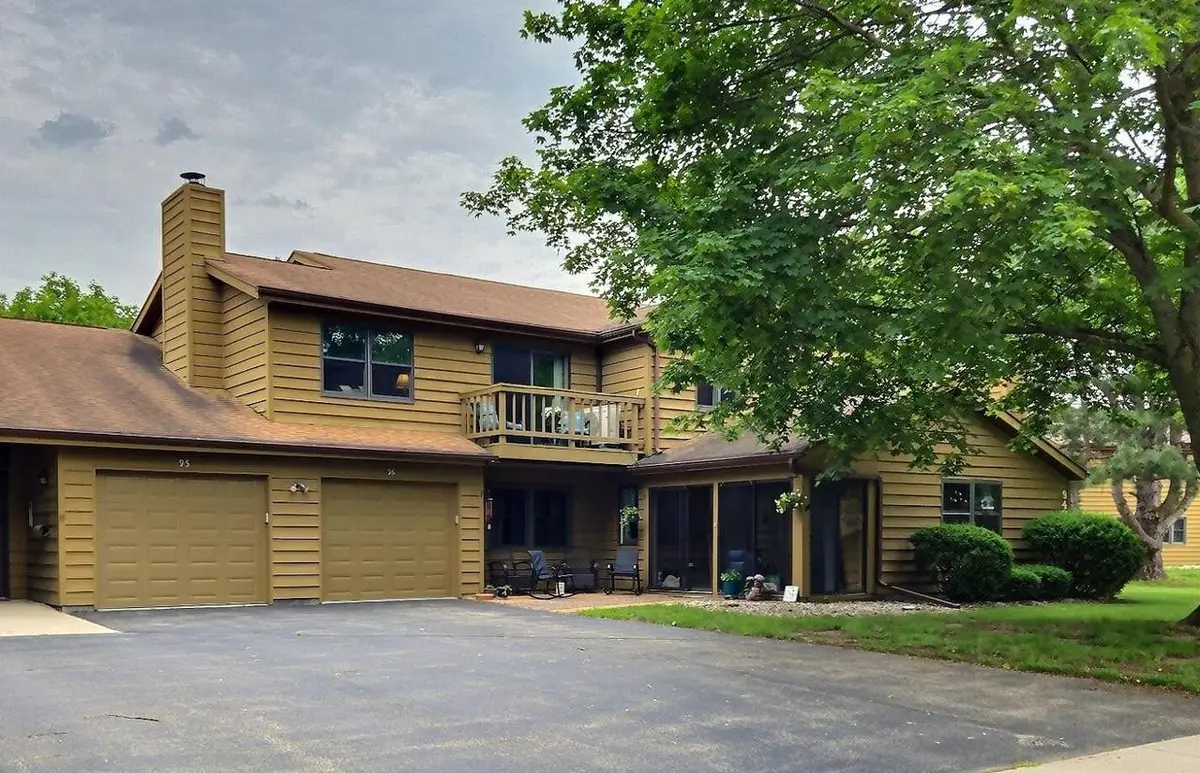 940 BABCOCK #95 STREET, Neenah, WI 54956 - #1
