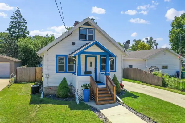 1706 SMITH STREET, Green Bay, WI 54302