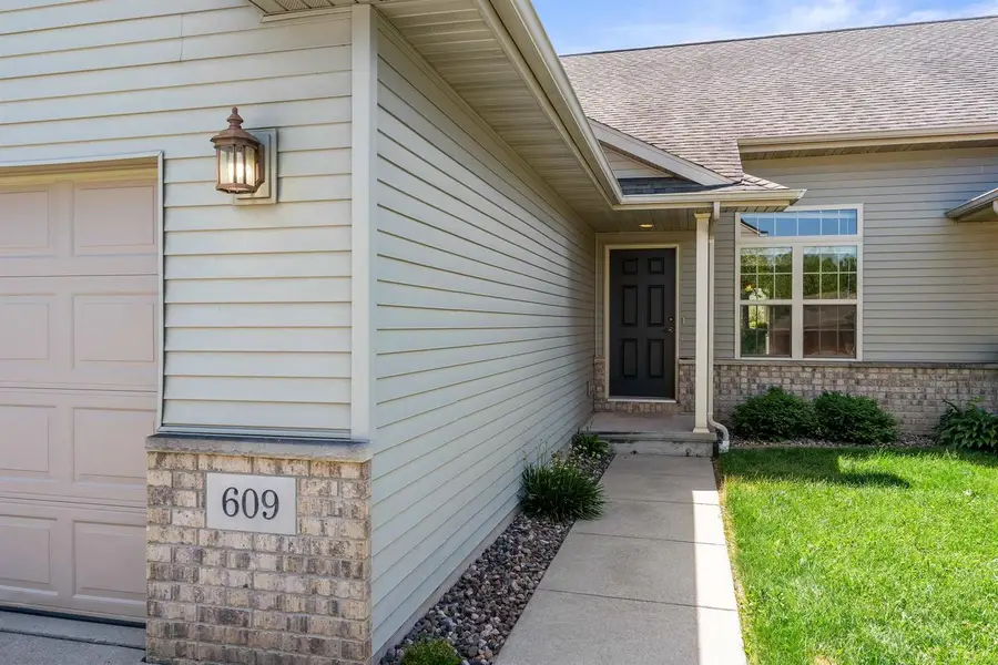609 CREEKVIEW LANE, Appleton, WI 54915 - #3