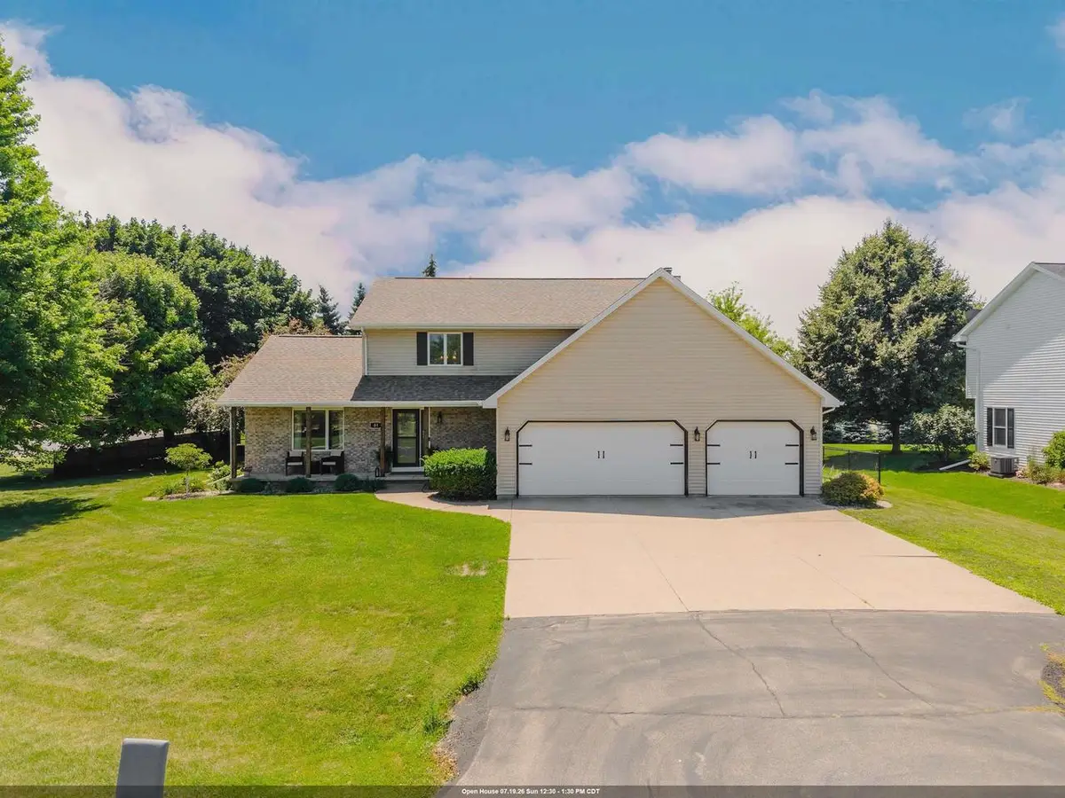 51 OVERLAND TRAIL, Oshkosh, WI 54904 - #1