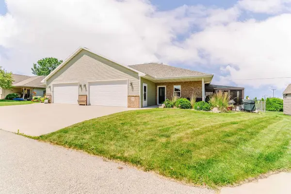 320D E EVERGREEN DRIVE, Kaukauna, WI 54130