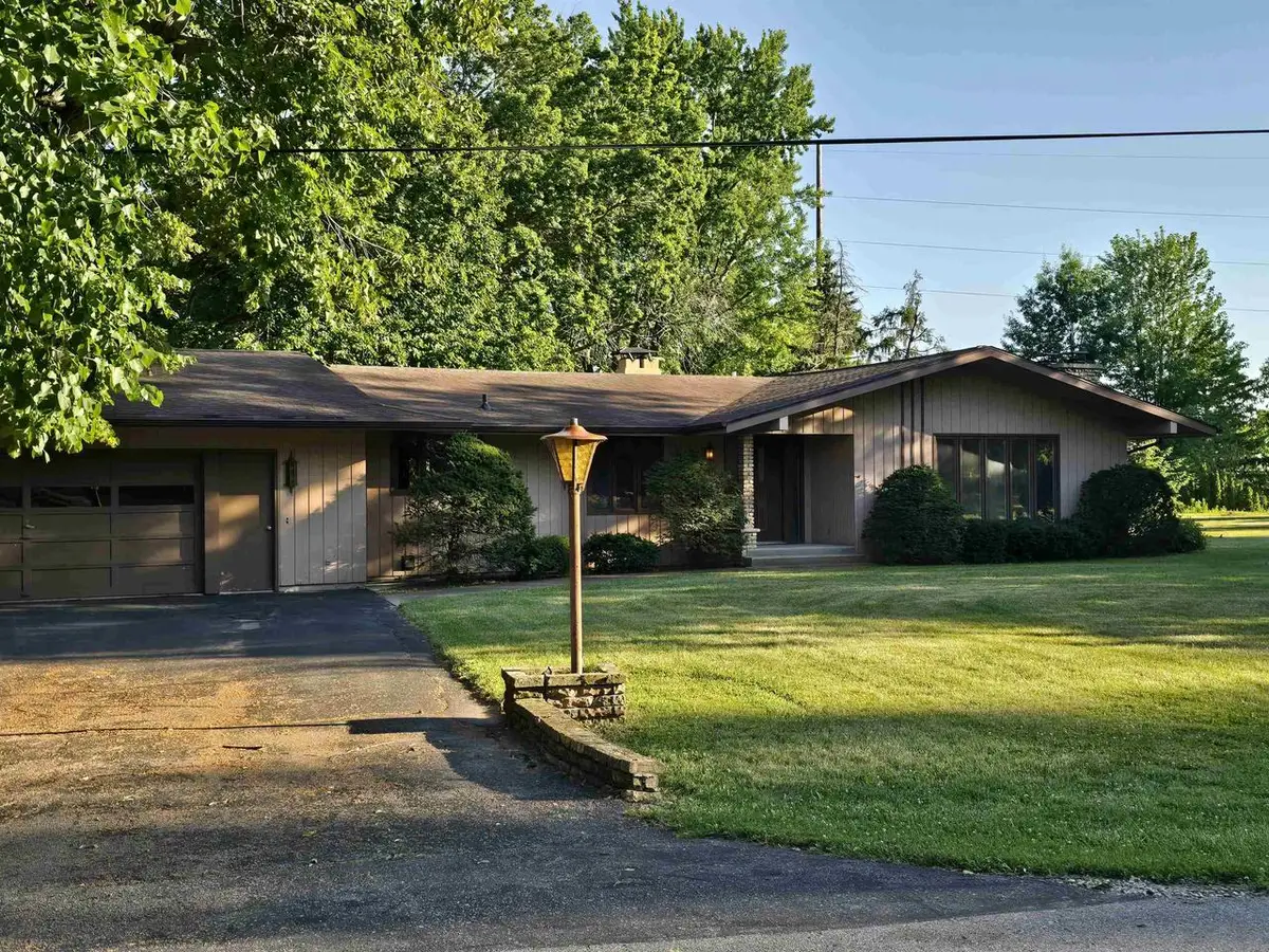 W6425 LAKEVIEW COURT, Menasha, WI 54952 - #1
