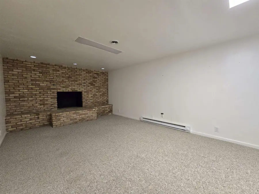 W6425 LAKEVIEW COURT, Menasha, WI 54952 - #2