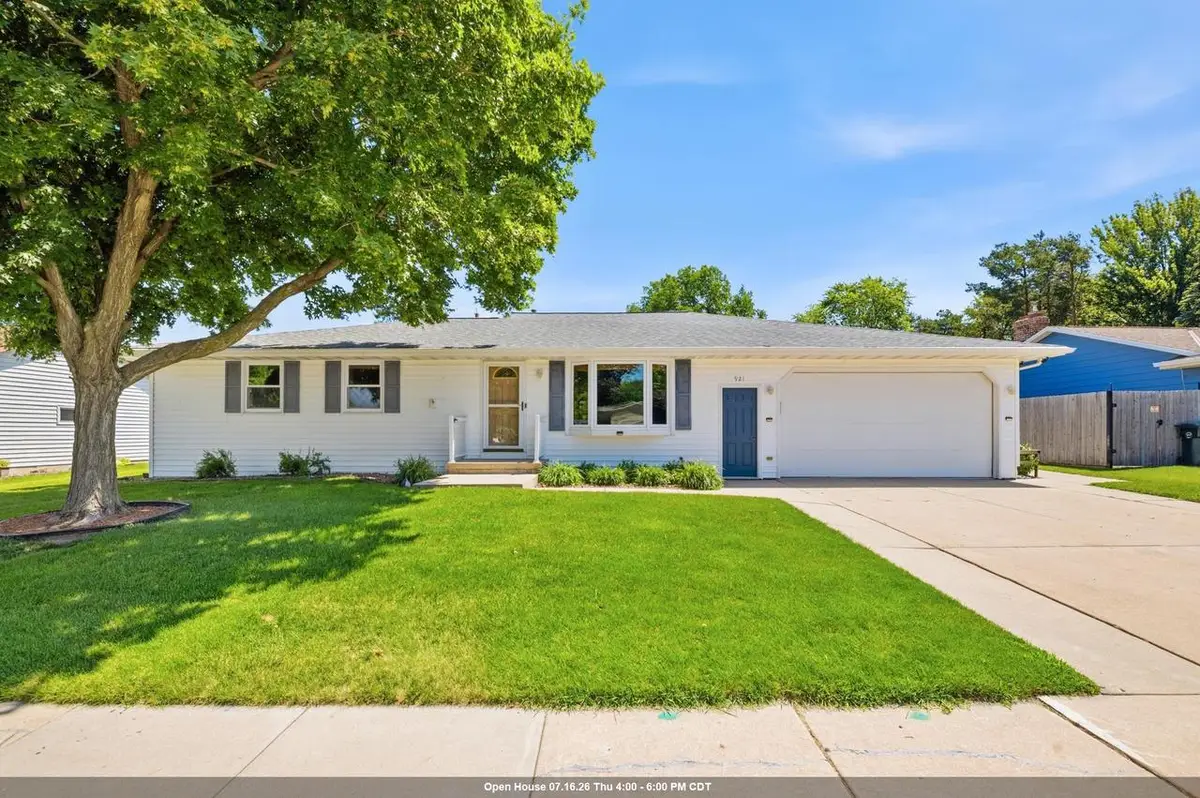 921 OUTWARD AVENUE, De Pere, WI 54115 - #1