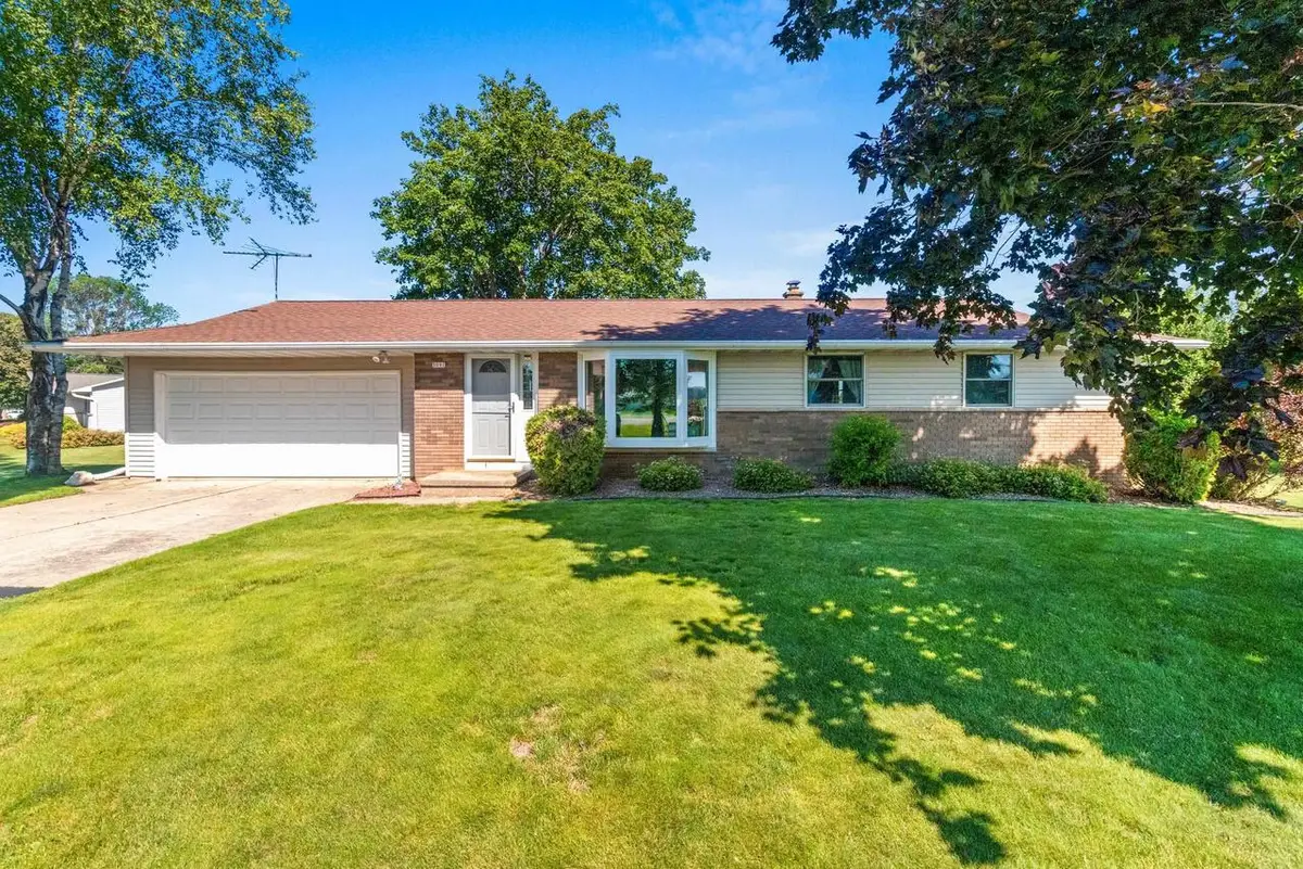 5091 CALEDONIA DRIVE, New Franken, WI 54229 - #1