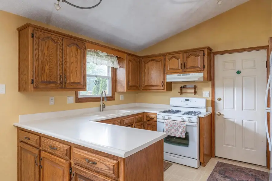 3123 W HIAWATHA DRIVE, Appleton, WI 54914 - #3