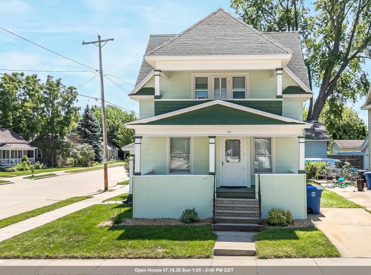 23 E MELVIN AVENUE, Oshkosh, WI 54901 - #1